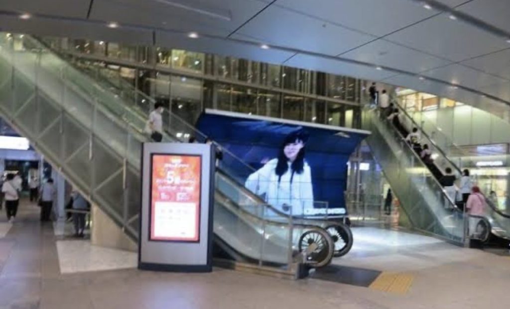 JR博多駅エスカレーター