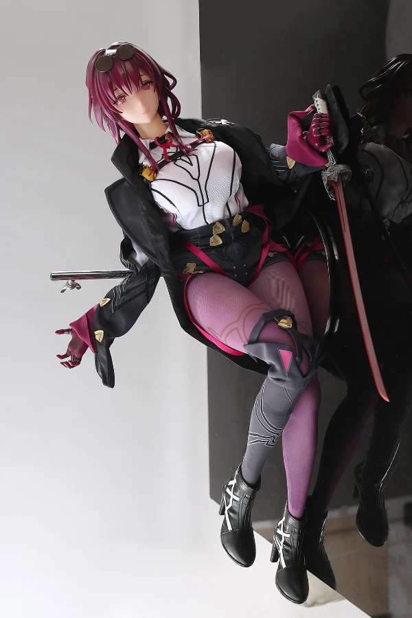 Otaku Doll カフカ 65cm|造形・衣装・軽さの三拍子。二次元をそのまま再現した逸品
Otaku Dollが贈る65cmモデル「カフカ」は、アニメ顔×シリコン造形×公式風コスプレの三拍子がそろった、
まさに“美少女フィギュアの等身大進化形”。
「リアルにカフカを飾りたい」「推しを写真に残したい」そんな願望をまっすぐ叶えてくれる一体です。